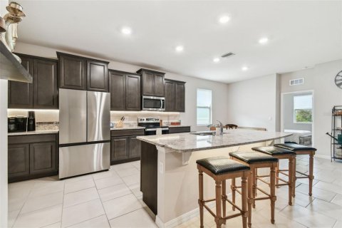 Casa en venta en Zephyrhills, Florida, 4 dormitorios, 217.21 m2 № 1593235 - foto 11