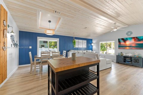 House in Tavernier, Florida 3 bedrooms, 132.85 sq.m. № 1839148 - photo 14