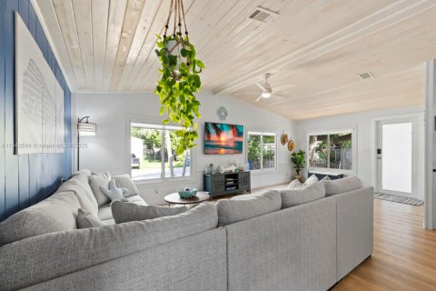House in Tavernier, Florida 3 bedrooms, 132.85 sq.m. № 1839148 - photo 6