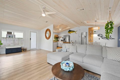 House in Tavernier, Florida 3 bedrooms, 132.85 sq.m. № 1839148 - photo 5