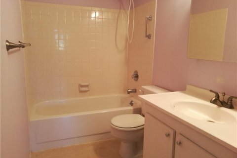 Condo in Stuart, Florida, 1 bedroom  № 2171392 - photo 11
