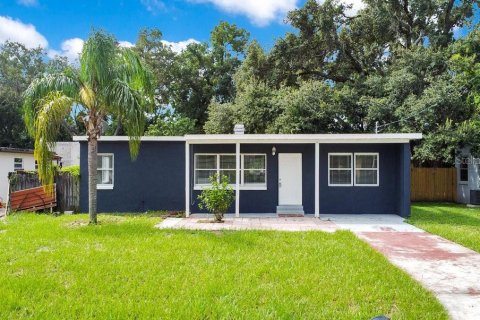 House in Winter Park, Florida 3 bedrooms, 115.38 sq.m. № 1913709 - photo 1