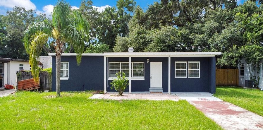 House in Winter Park, Florida 3 bedrooms, 115.38 sq.m. № 1913709