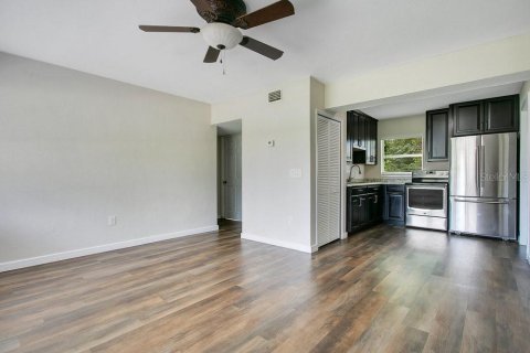 House in Winter Park, Florida 3 bedrooms, 115.38 sq.m. № 1913709 - photo 6