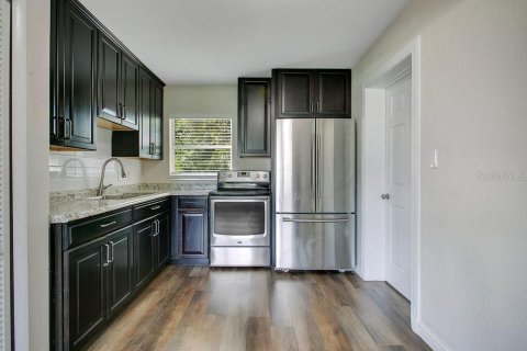 House in Winter Park, Florida 3 bedrooms, 115.38 sq.m. № 1913709 - photo 7