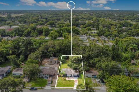 House in Winter Park, Florida 3 bedrooms, 115.38 sq.m. № 1913709 - photo 2