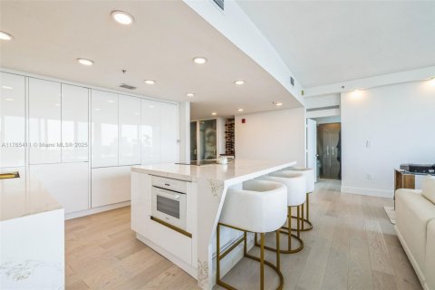 Condominio en venta en Miami Beach, Florida, 3 dormitorios, 159.05 m2 № 1709148 - foto 16