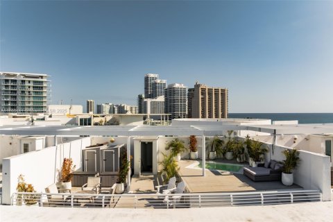 Condominio en venta en Miami Beach, Florida, 3 dormitorios, 159.05 m2 № 1709148 - foto 1
