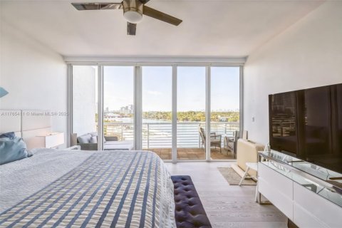 Condominio en venta en Miami Beach, Florida, 3 dormitorios, 159.05 m2 № 1709148 - foto 10