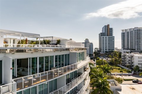 Condominio en venta en Miami Beach, Florida, 3 dormitorios, 159.05 m2 № 1709148 - foto 2