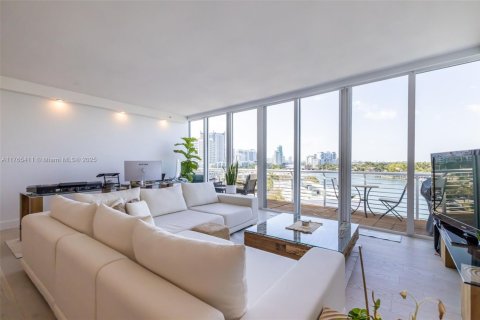 Condominio en venta en Miami Beach, Florida, 3 dormitorios, 159.05 m2 № 1709148 - foto 22