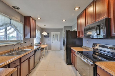 Villa ou maison à vendre à Sun City Center, Floride: 2 chambres, 130.25 m2 № 1904068 - photo 3