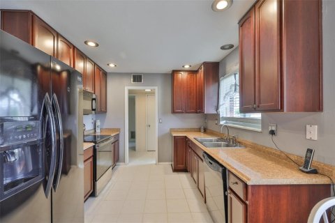 House in Sun City Center, Florida 2 bedrooms, 130.25 sq.m. № 1904068 - photo 4