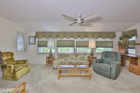 Villa ou maison à vendre à Sun City Center, Floride: 2 chambres, 130.25 m2 № 1904068 - photo 10
