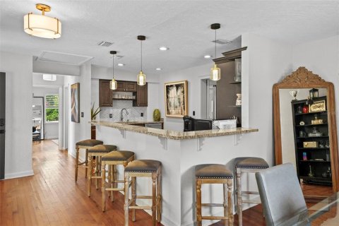 Villa ou maison à vendre à Tampa, Floride: 3 chambres, 125.79 m2 № 1919485 - photo 10