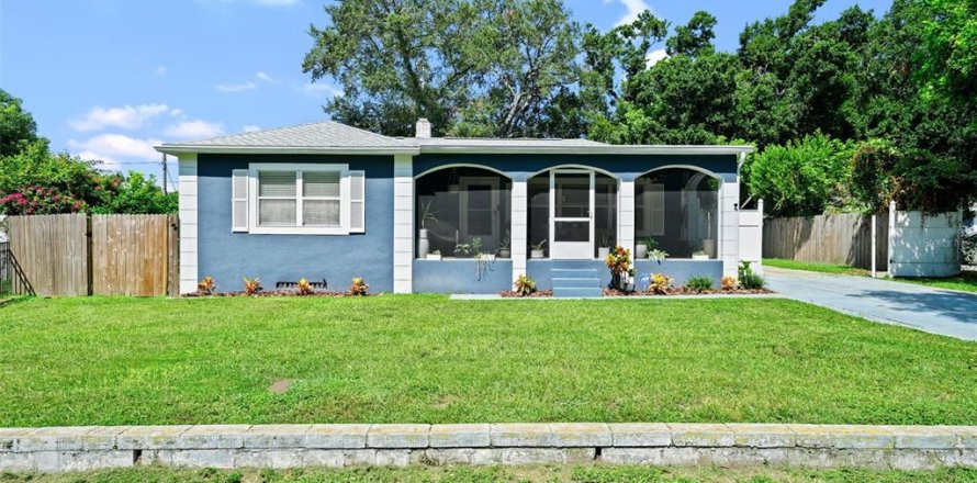 Villa ou maison à Tampa, Floride 3 chambres, 125.79 m2 № 1919485