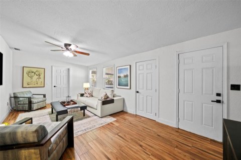 Villa ou maison à vendre à Tampa, Floride: 3 chambres, 125.79 m2 № 1919485 - photo 18