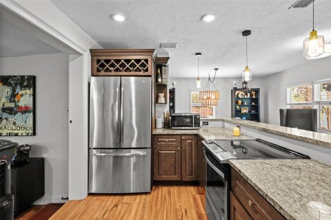 Villa ou maison à vendre à Tampa, Floride: 3 chambres, 125.79 m2 № 1919485 - photo 6