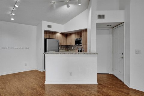 Copropriété à louer à Sunrise, Floride: 2 chambres, 98.94 m2 № 1957189 - photo 25