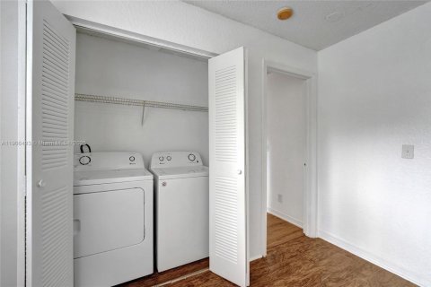 Copropriété à louer à Sunrise, Floride: 2 chambres, 98.94 m2 № 1957189 - photo 23