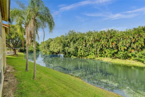 Copropriété à louer à Sunrise, Floride: 2 chambres, 98.94 m2 № 1957189 - photo 8