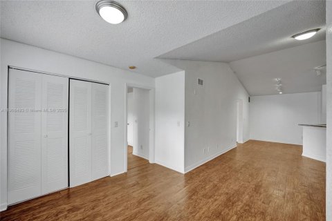 Copropriété à louer à Sunrise, Floride: 2 chambres, 98.94 m2 № 1957189 - photo 22