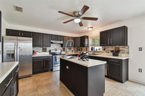 House in Land O' Lakes, Florida 4 bedrooms, 278.89 sq.m. № 1845215 - photo 9