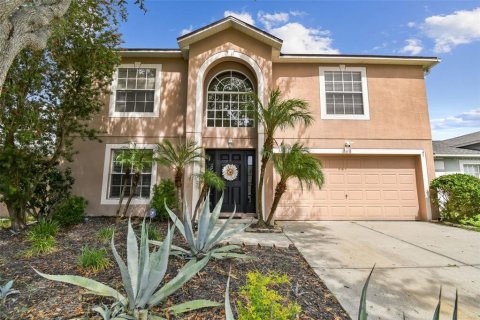 House in Land O' Lakes, Florida 4 bedrooms, 278.89 sq.m. № 1845215 - photo 1