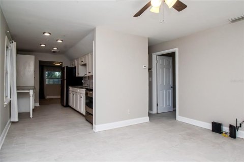 Casa en venta en Saint Petersburg, Florida, 3 dormitorios, 87.7 m2 № 1680504 - foto 7