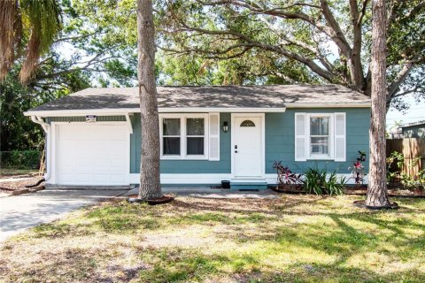 Casa en venta en Saint Petersburg, Florida, 3 dormitorios, 87.7 m2 № 1680504 - foto 2