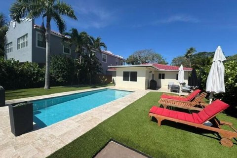 House in Fort Lauderdale, Florida 3 bedrooms, 118.17 sq.m. № 2083347 - photo 15