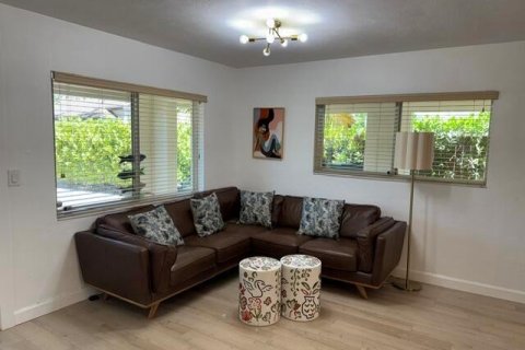 House in Fort Lauderdale, Florida 3 bedrooms, 118.17 sq.m. № 2083347 - photo 3