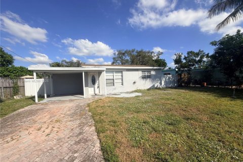 Casa en alquiler en Hollywood, Florida, 3 dormitorios, 87.42 m2 № 1974516 - foto 1