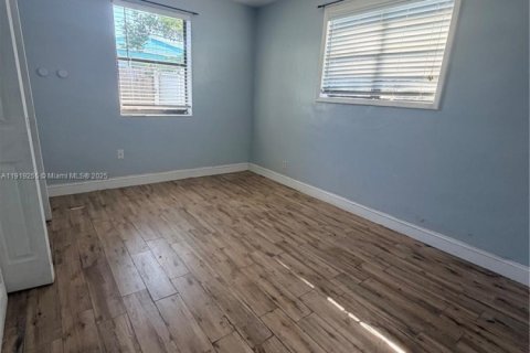 Casa en alquiler en Hollywood, Florida, 3 dormitorios, 87.42 m2 № 1974516 - foto 6