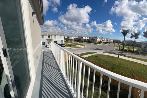 Снять в аренду таунхаус в Хомстед, Флорида 4 спальни, 167.6м2, № 2034227 - фото 9