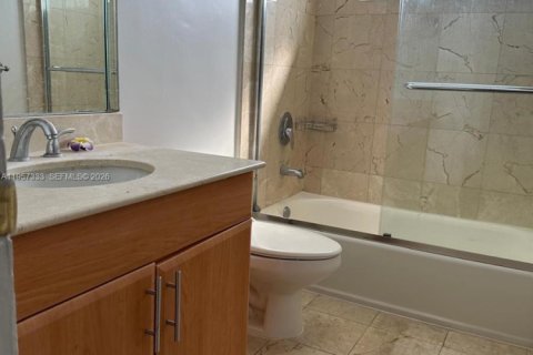 Condominio en alquiler en Bay Harbor Islands, Florida, 3 dormitorios, 130.81 m2 № 2011271 - foto 9