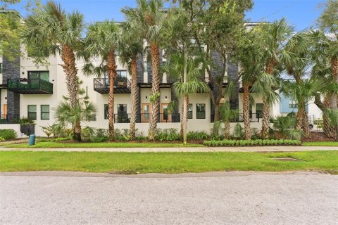 Touwnhouse à vendre à Tampa, Floride: 3 chambres, 177.63 m2 № 1917972 - photo 1