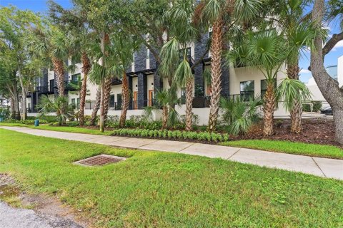 Touwnhouse à vendre à Tampa, Floride: 3 chambres, 177.63 m2 № 1917972 - photo 2