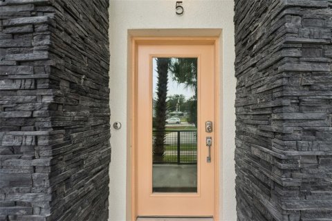 Touwnhouse à vendre à Tampa, Floride: 3 chambres, 177.63 m2 № 1917972 - photo 5