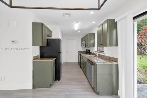 Купить виллу или дом в Порт-Сент-Луси, Флорида 3 спальни, 132.39м2, № 2038343 - фото 17