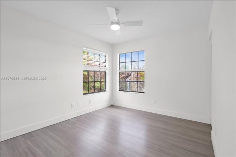 Купить виллу или дом в Порт-Сент-Луси, Флорида 3 спальни, 132.39м2, № 2038343 - фото 22