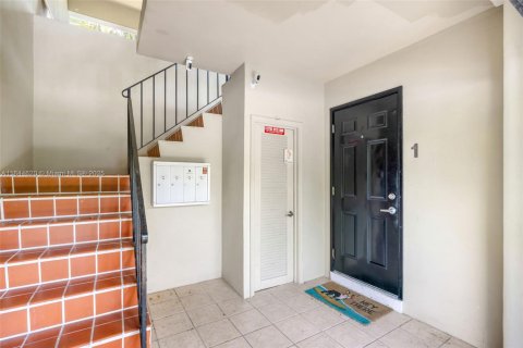 House in Fort Lauderdale, Florida 1 bedroom № 1892374 - photo 4