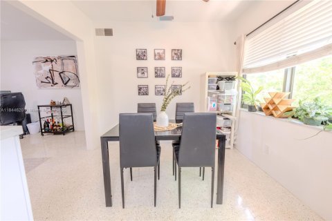 House in Fort Lauderdale, Florida 1 bedroom № 1892374 - photo 10