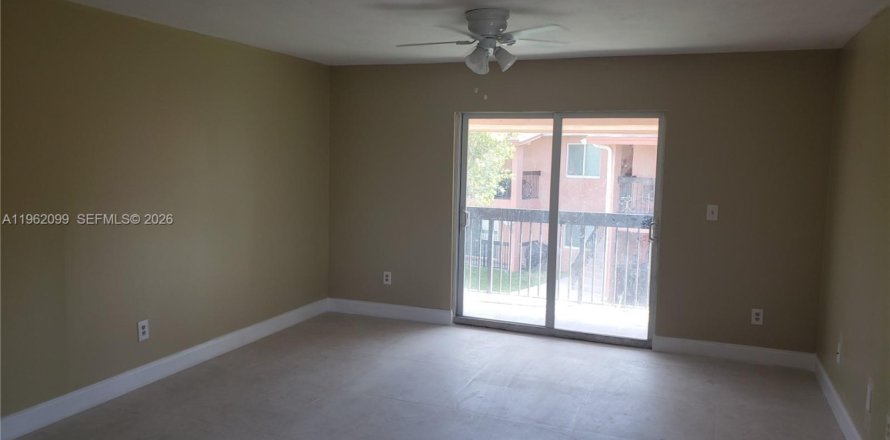 Condo à Miami, Floride, 3 chambres  № 2024815