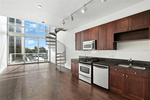 Condominio en alquiler en Orlando, Florida, 1 dormitorio, 85.93 m2 № 1917489 - foto 6