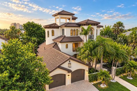 Villa ou maison à Clearwater, Floride 5 chambres, 492.66 m2 № 2403509