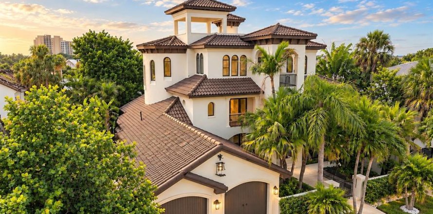 Villa ou maison à Clearwater, Floride 5 chambres, 492.66 m2 № 2403509