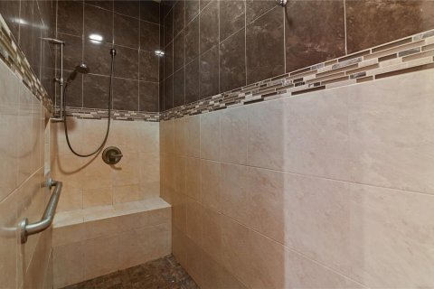Купить виллу или дом в Лейк-Уэльс, Флорида 9 комнат, 272.95м2, № 1399746 - фото 24