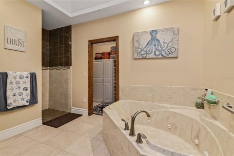 Купить виллу или дом в Лейк-Уэльс, Флорида 9 комнат, 272.95м2, № 1399746 - фото 23
