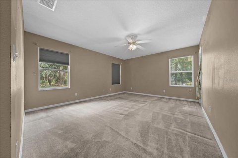 House in Silver Springs Shores, Florida 4 bedrooms, 285.21 sq.m. № 1725639 - photo 14